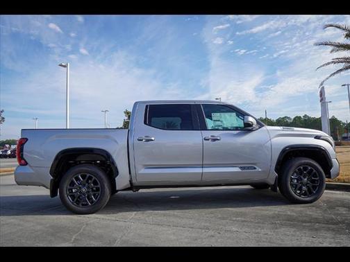 2025 Toyota Tundra Hybrid Platinum