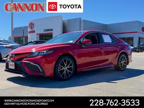 2022 Toyota Camry SE