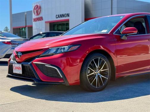 2022 Toyota Camry SE