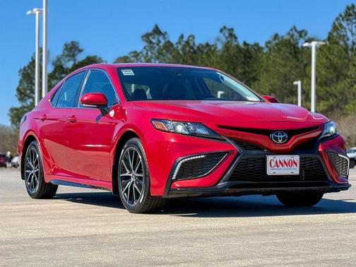 2022 Toyota Camry SE