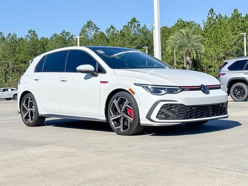 2024 Volkswagen Golf GTI 2.0T SE DSG