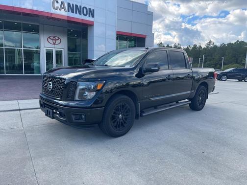 2018 Nissan Titan SV