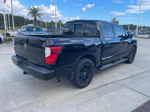 2018 Nissan Titan SV