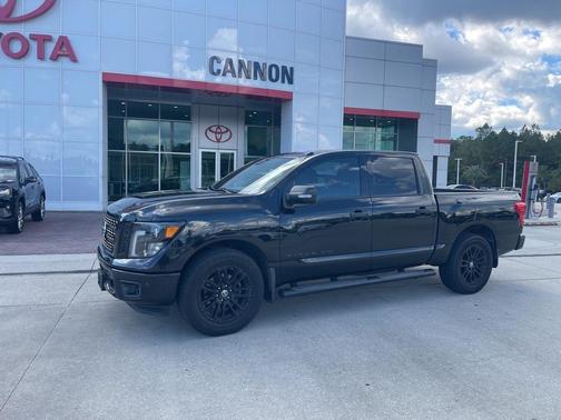 2018 Nissan Titan SV