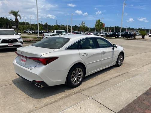 2019 Toyota Avalon XLE
