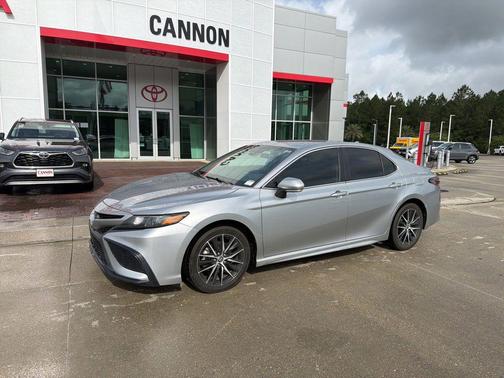Celestial Silver Metallic 2023 Toyota Camry SE