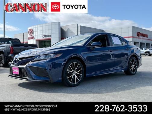 2024 Toyota Camry SE