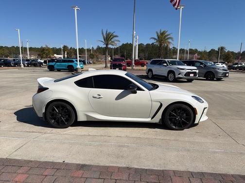 2025 Toyota GR86 Premium