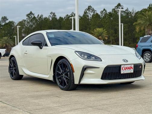 2025 Toyota GR86 Premium