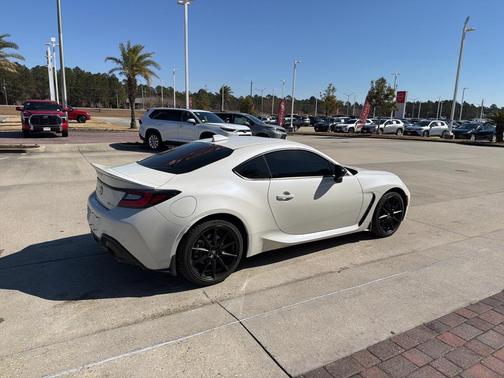 2025 Toyota GR86 Premium