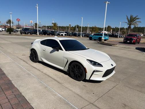 2025 Toyota GR86 Premium