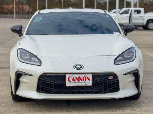 2025 Toyota GR86 Premium