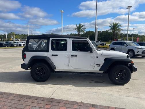 2022 Jeep Wrangler Unlimited Sport