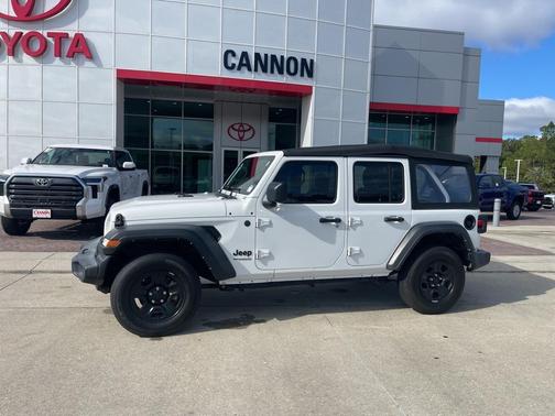 2022 Jeep Wrangler Unlimited Sport