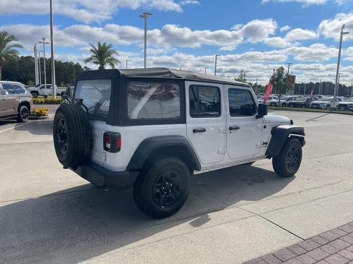 2022 Jeep Wrangler Unlimited Sport