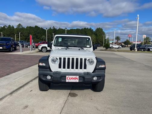 2022 Jeep Wrangler Unlimited Sport