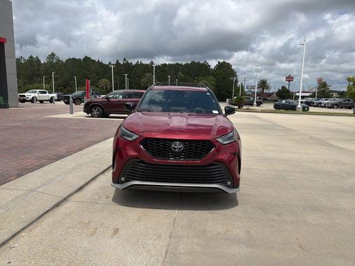 Ruby Flare Pearl 2024 Toyota Highlander XSE