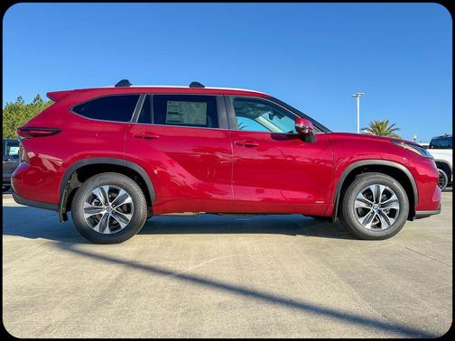 2026 Toyota Highlander Hybrid XLE