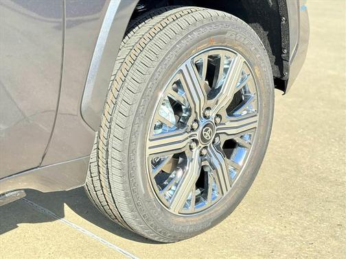 2026 Toyota Tundra Hybrid Capstone