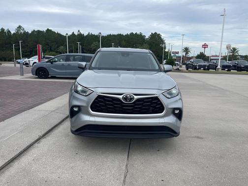 2023 Toyota Highlander Platinum