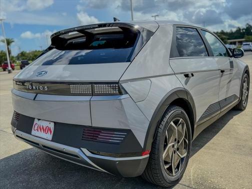 2023 Hyundai IONIQ 5 SE