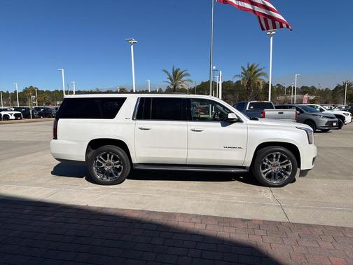 2017 GMC Yukon XL SLT
