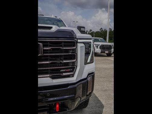 2024 GMC Sierra 2500 AT4