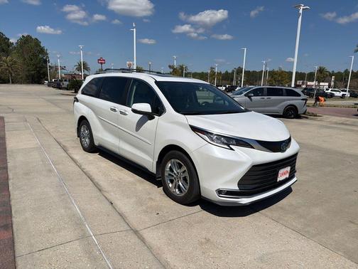 2024 Toyota Sienna Limited