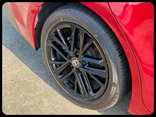 Supersonic Red 2025 Toyota Camry SE