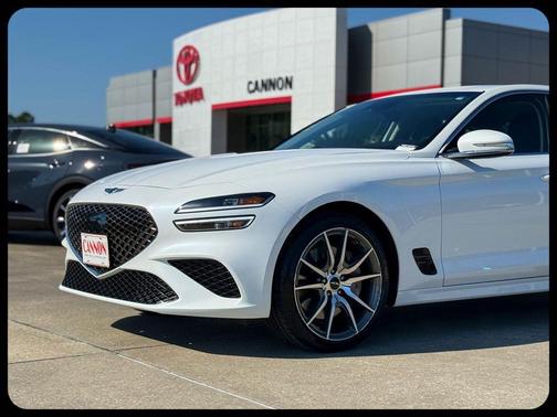 Uyuni White 2026 Genesis G70 2.5T RWD