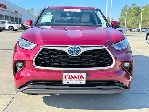 2022 Toyota Highlander Hybrid XLE