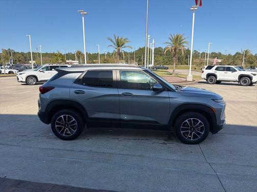 Sterling Gray Metallic 2025 Chevrolet Trailblazer LT