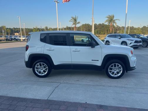 2023 Jeep Renegade Latitude
