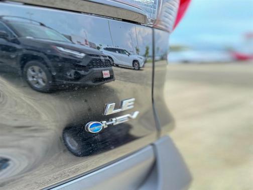 2025 Toyota RAV4 Hybrid LE