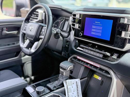 2025 Toyota Tundra SR5