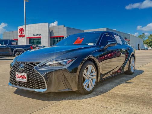 2022 Lexus IS 300 Base