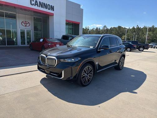 Black Sapphire Metallic 2024 BMW X5 sDrive40i