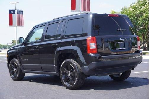 Photo 4 of 25 of 2016 Jeep Patriot Latitude