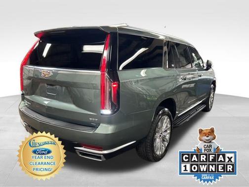 2024 Cadillac Escalade ESV Premium Luxury