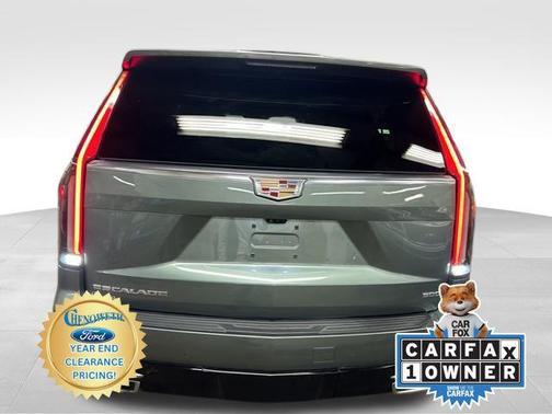 2024 Cadillac Escalade ESV Premium Luxury