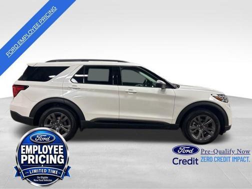 Star White Metallic Tri-Coat 2026 Ford Explorer Active w/200A Pkg