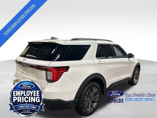 Star White Metallic Tri-Coat 2026 Ford Explorer Active w/200A Pkg