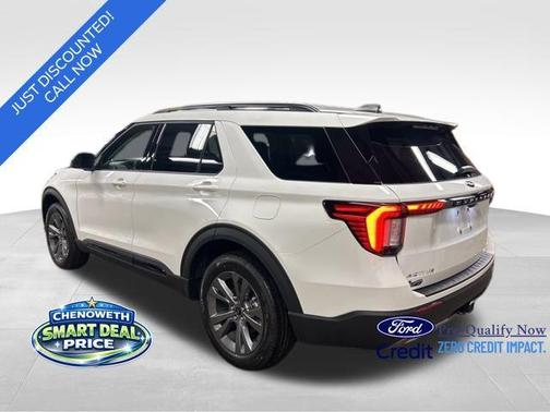 2026 Ford Explorer Active w/200A Pkg