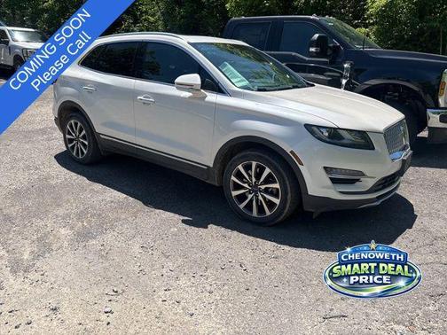 White Platinum 2019 Lincoln MKC Reserve