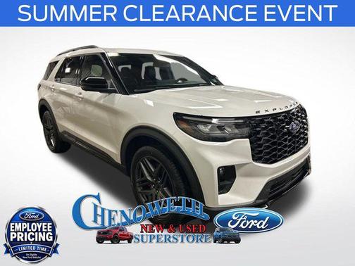 Star White Metallic Tri-Coat 2026 Ford Explorer ST