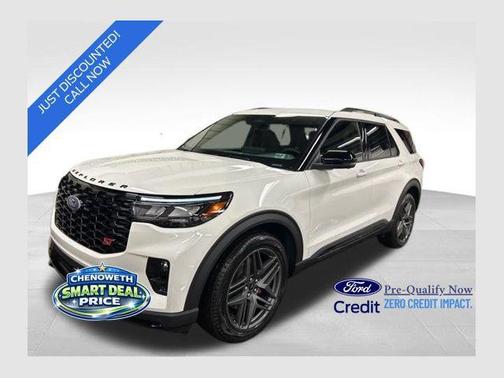 Star White Metallic Tri-Coat 2026 Ford Explorer ST