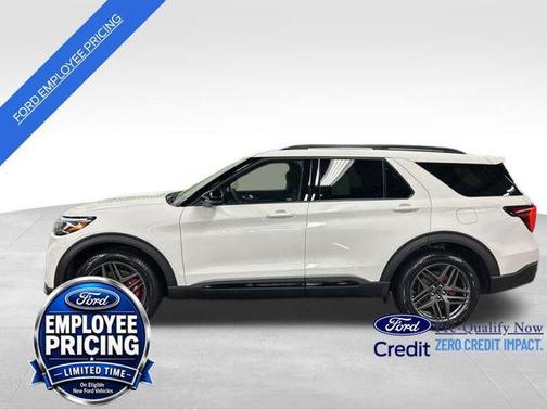 Star White Metallic Tri-Coat 2026 Ford Explorer ST