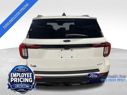 Star White Metallic Tri-Coat 2026 Ford Explorer ST-Line