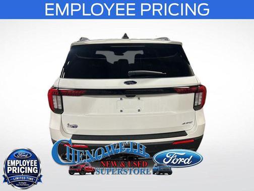 Star White Metallic Tri-Coat 2026 Ford Explorer ST-Line