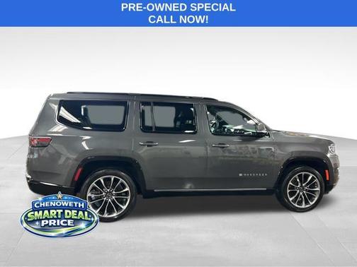 Baltic Gray Metallic Clearcoat 2022 Jeep Wagoneer Series III 4x4